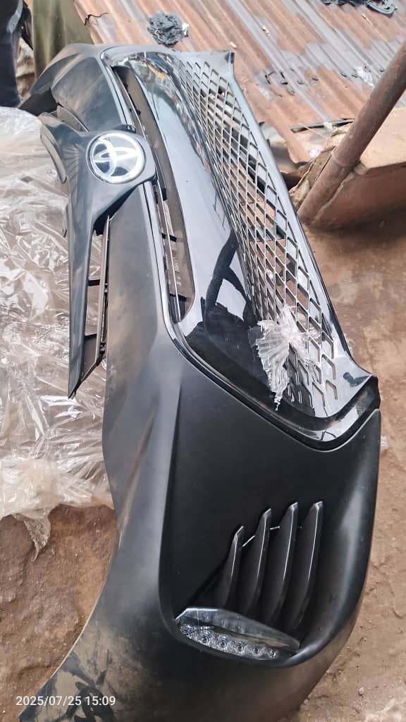 Complete bumper Corolla 2018 se